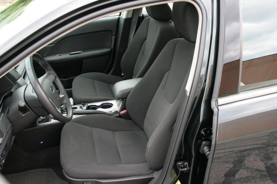  Ford Fusion Hybrid 2010 года  (US) (фото 62 из 111)
